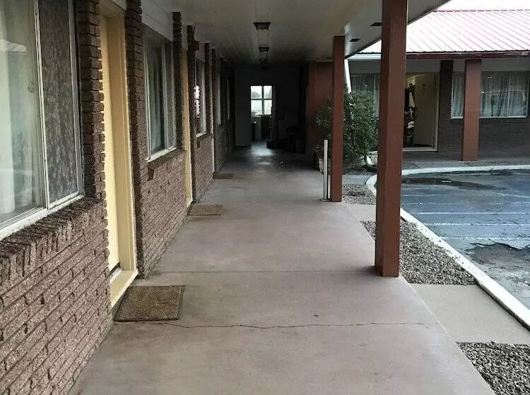 Princess Motel Maryville