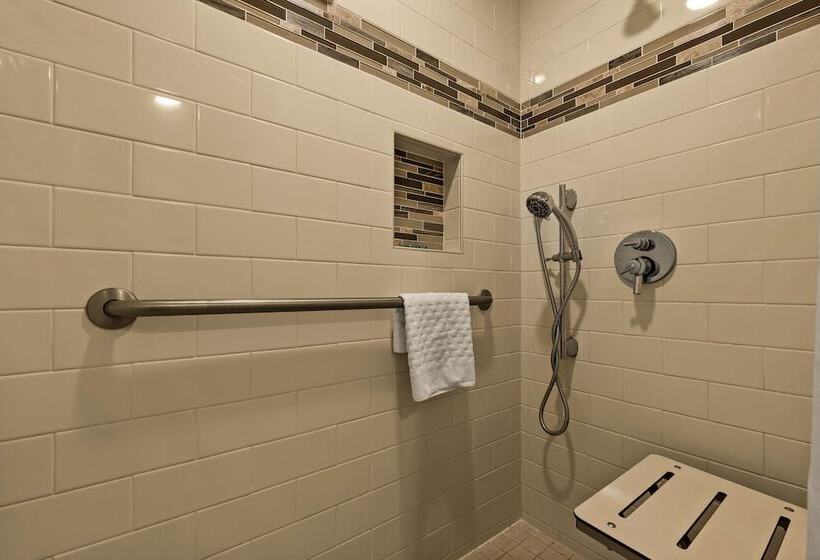 Best Western The Plaza Hotel Honolulu Airport Free Breakfast