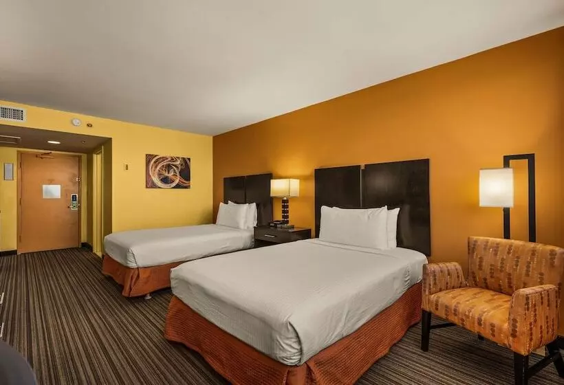 Best Western The Plaza Hotel Honolulu Airport Free Breakfast