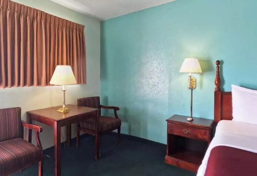 Отель Americas Best Value Inn & Suites Vega