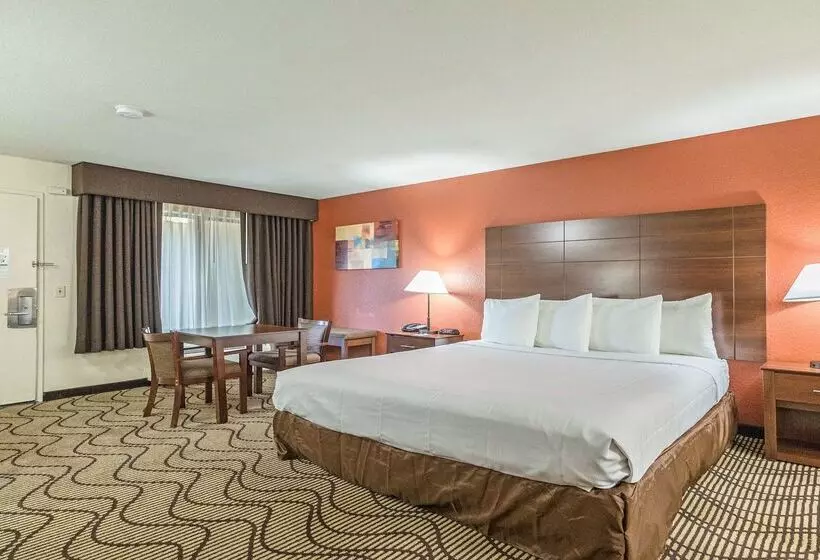 Отель Best Western Roseville Inn