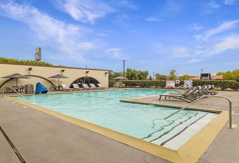 Отель Best Western Roseville Inn