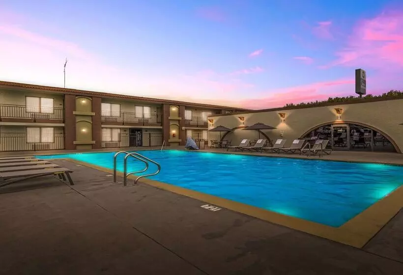 Отель Best Western Roseville Inn