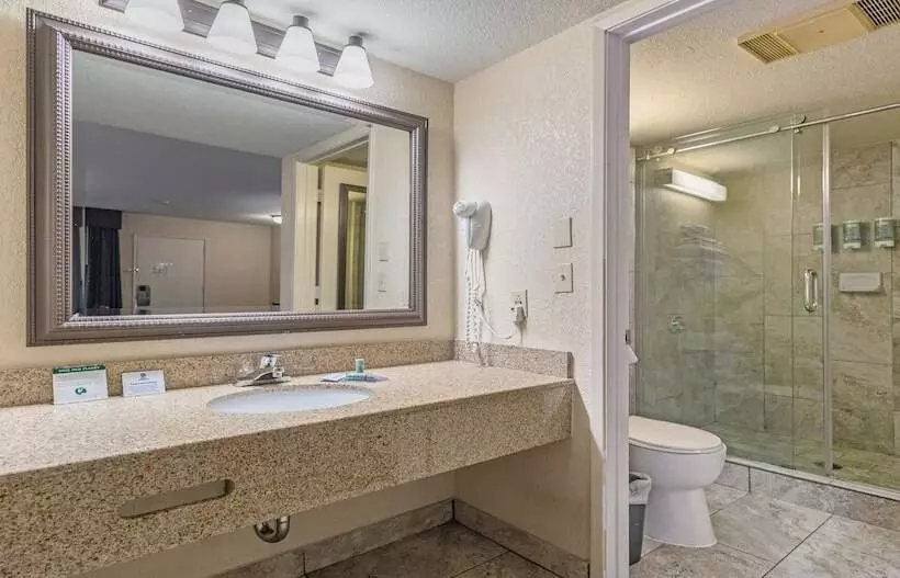 Отель Best Western Roseville Inn