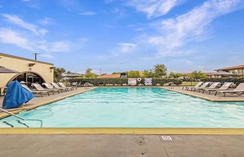 Отель Best Western Roseville Inn