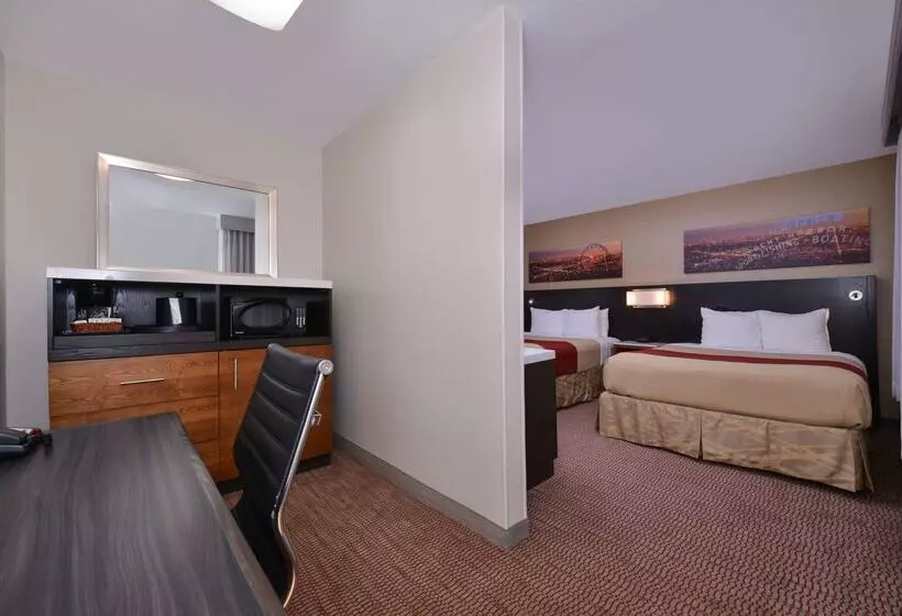 فندق Best Western Royal Palace Inn & Suites