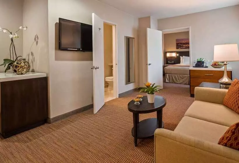 فندق Best Western Royal Palace Inn & Suites