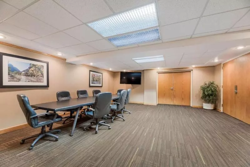 호텔 Best Western Town & Country Inn