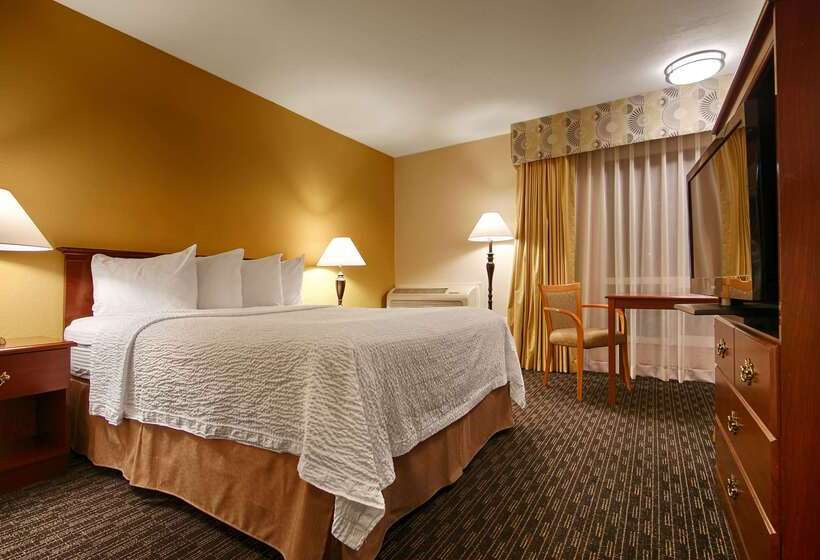 هتل Best Western Village Inn