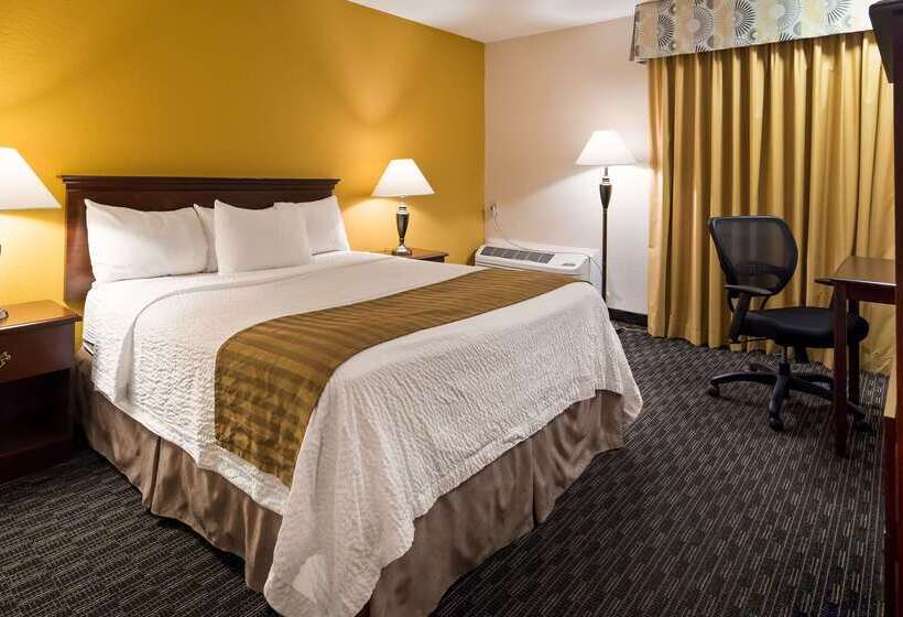 هتل Best Western Village Inn