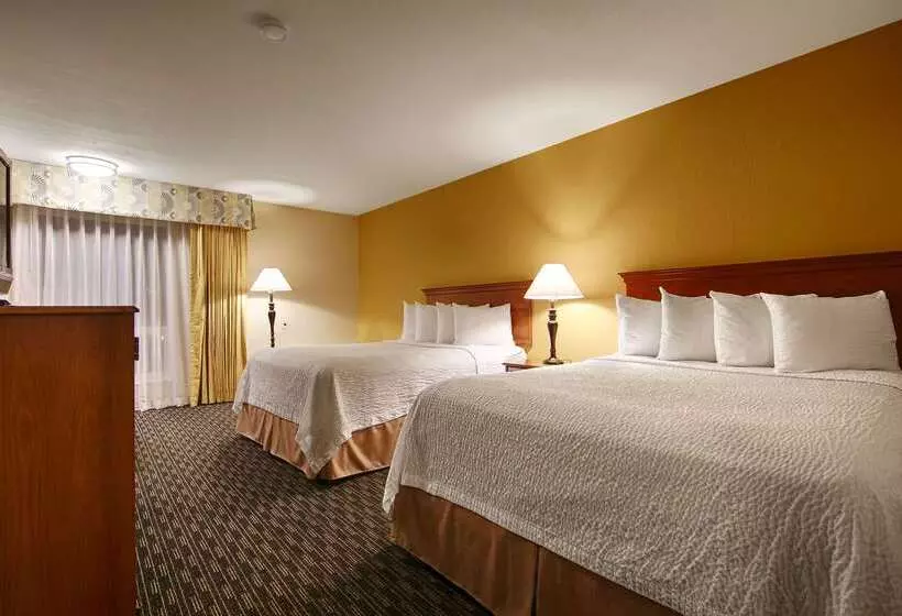 ホテル Best Western Village Inn