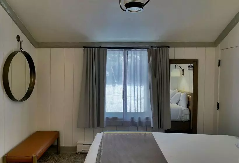 Отель Bright Angel Lodge – Inside The Park