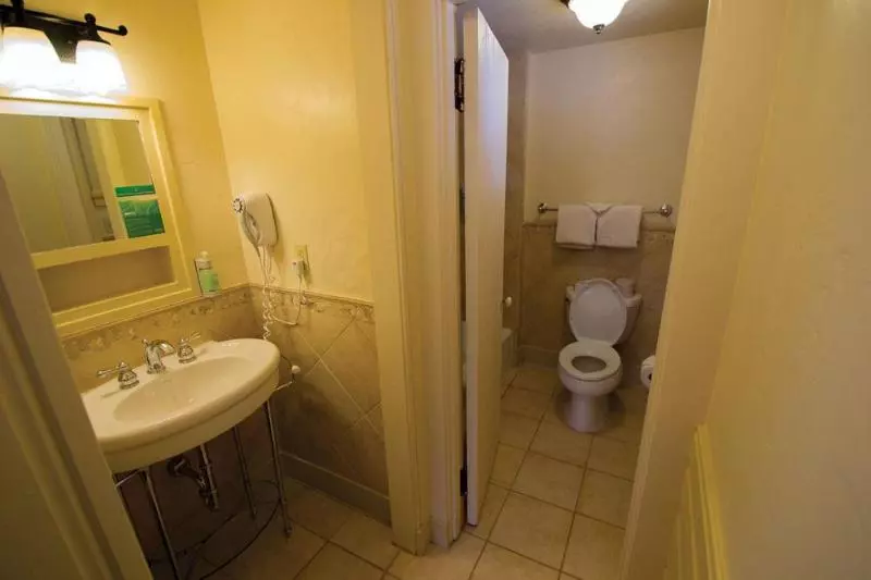 Отель Bright Angel Lodge – Inside The Park