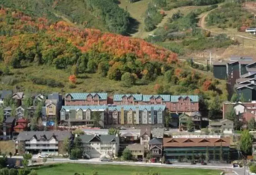 فندق Chateau Apres Lodge