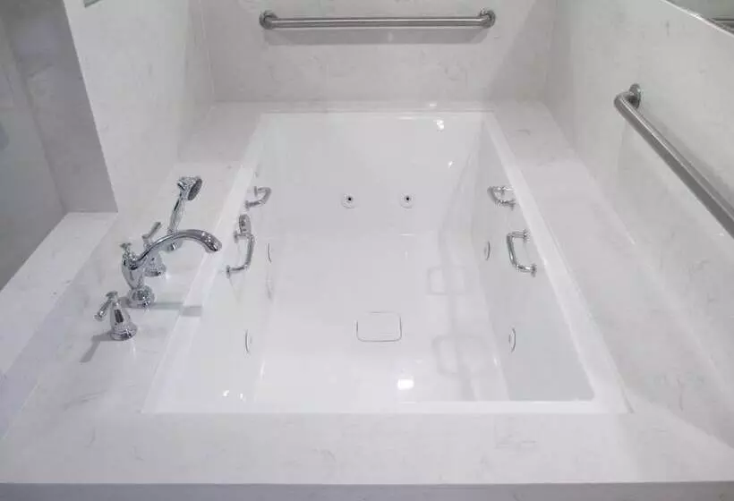 فندق Claremont Lodge