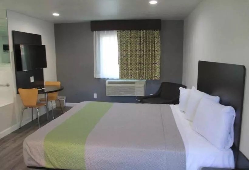 فندق Claremont Lodge