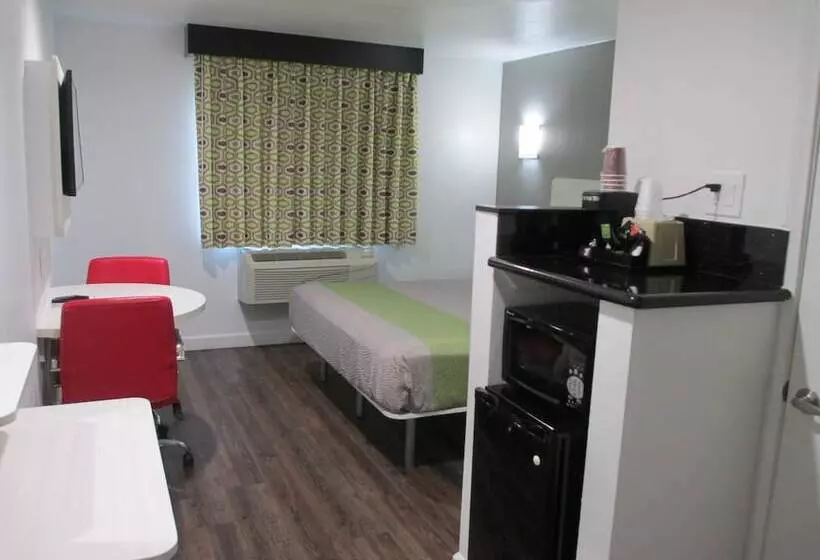 فندق Claremont Lodge