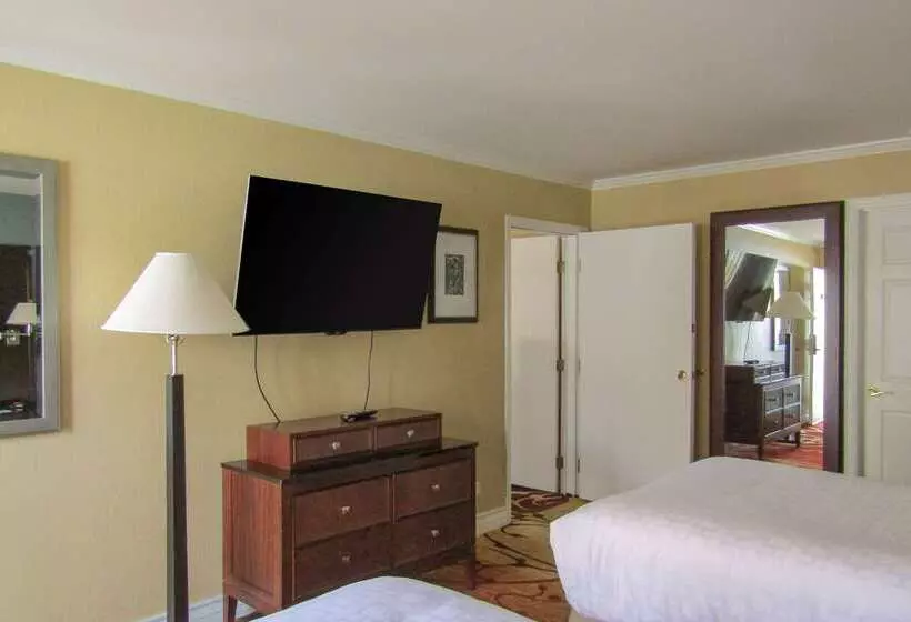 فندق Clarion Inn Near China Lake Naval Station