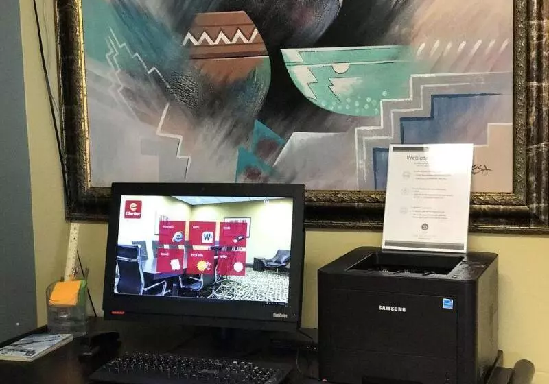 فندق Clarion Inn Near China Lake Naval Station