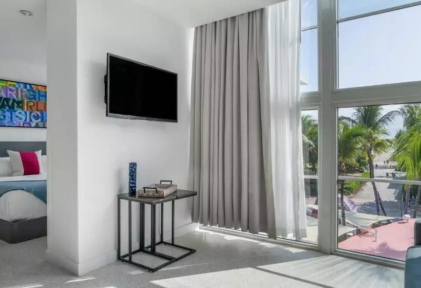 ホテル Clevelander