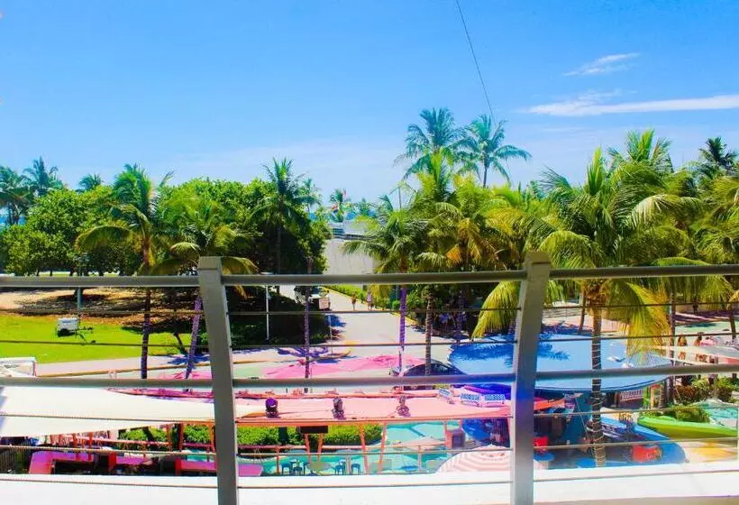 ホテル Clevelander