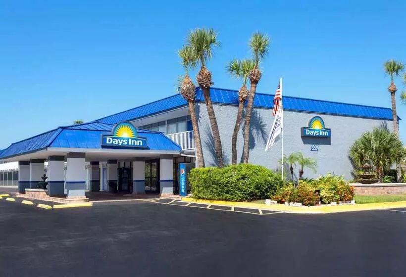 Отель Days Inn By Wyndham Orlando Downtown