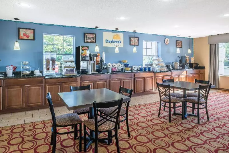 호텔 Days Inn By Wyndham Perryville