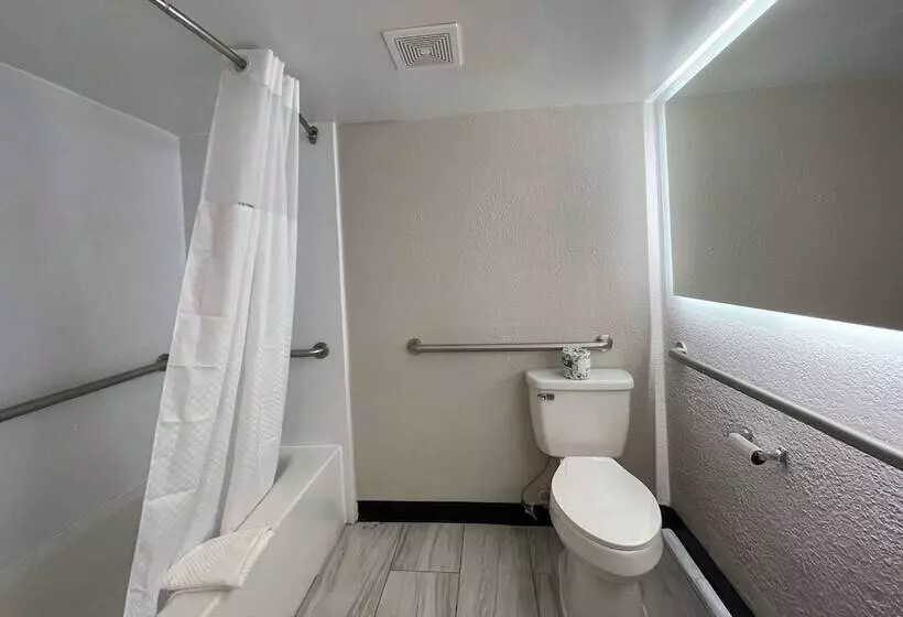 Szálloda Days Inn And Suites By Wyndham Port Huron