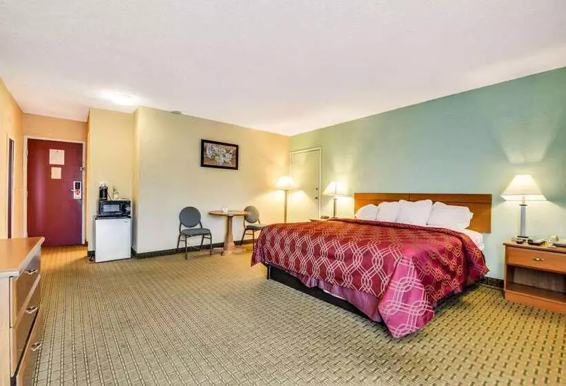 בית מלון כפרי Econo Lodge Busch Gardens