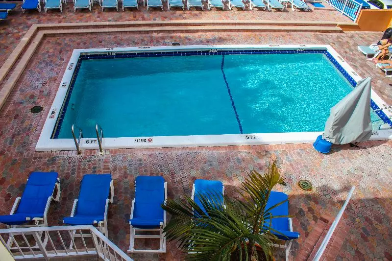 בית מלון כפרי Ft Lauderdale Beach Resort