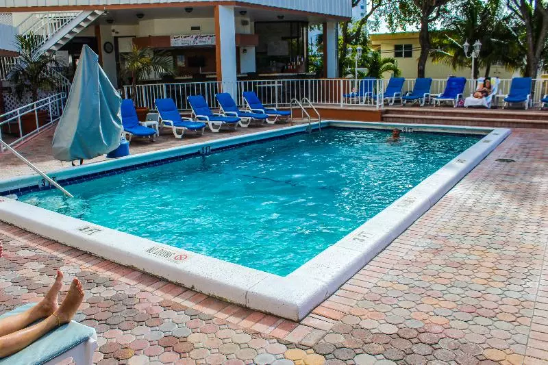 בית מלון כפרי Ft Lauderdale Beach Resort