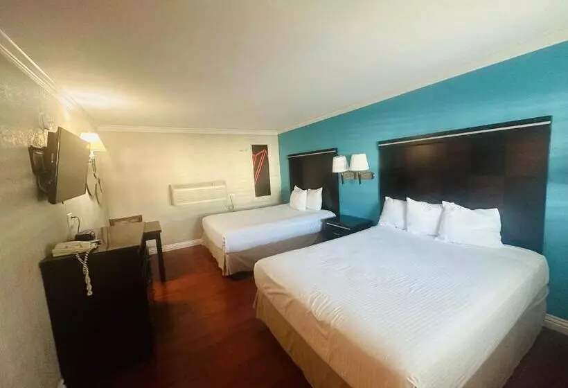 Casa Blanca Hotel & Suites Orange Sr 55 Freeway, Near Honda Center, Chapman University, Disneyland