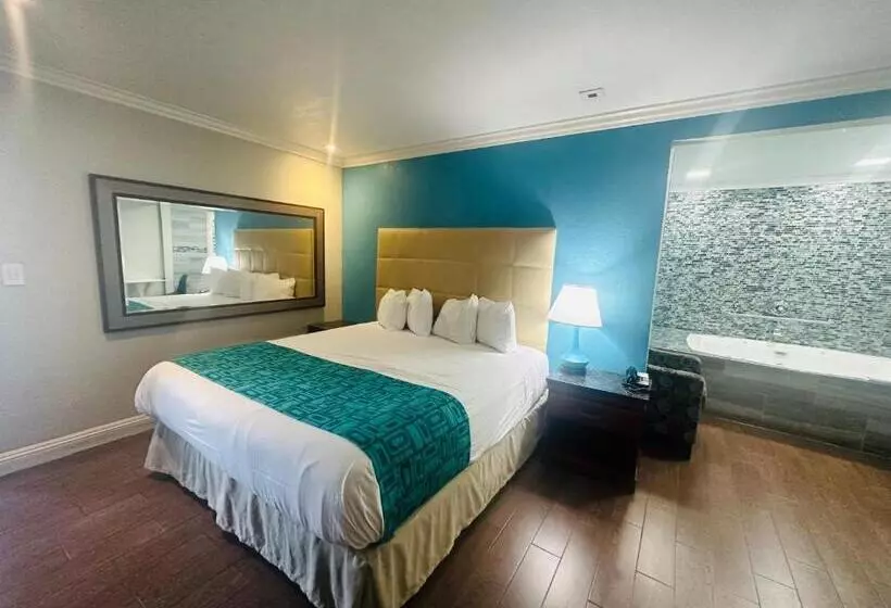 Casa Blanca Hotel & Suites Orange Sr 55 Freeway, Near Honda Center, Chapman University, Disneyland