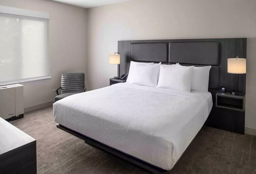 فندق Holiday Inn Express South Burlington Downtown, An Ihg