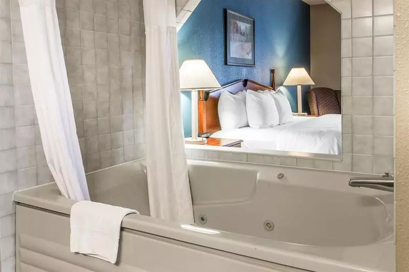 فندق Quality Inn