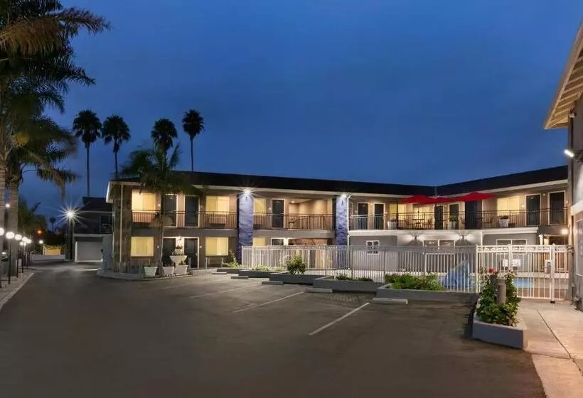 Szálloda Torch Lite Inn At The Beach Boardwalk