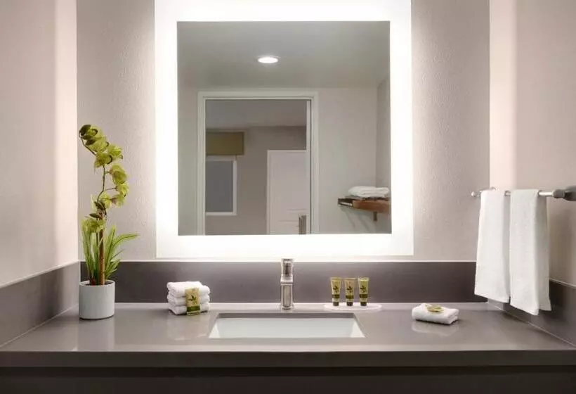 Szálloda Torch Lite Inn At The Beach Boardwalk