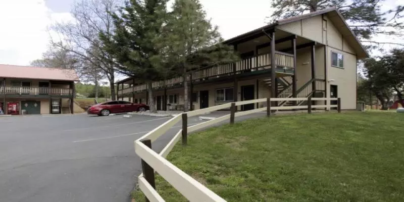 Отель Yosemite Westgate Lodge