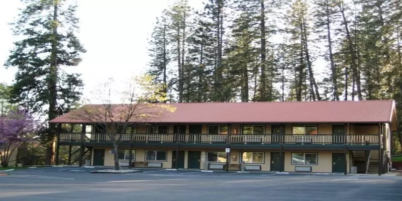 Отель Yosemite Westgate Lodge