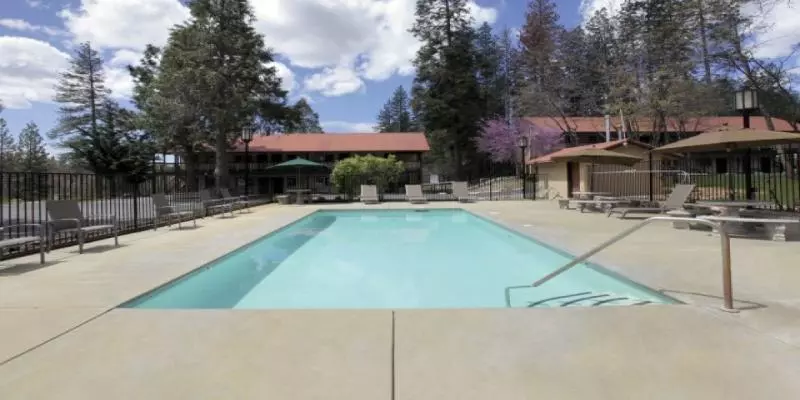 Отель Yosemite Westgate Lodge