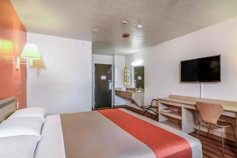 Motel 6framingham, Ma Boston West