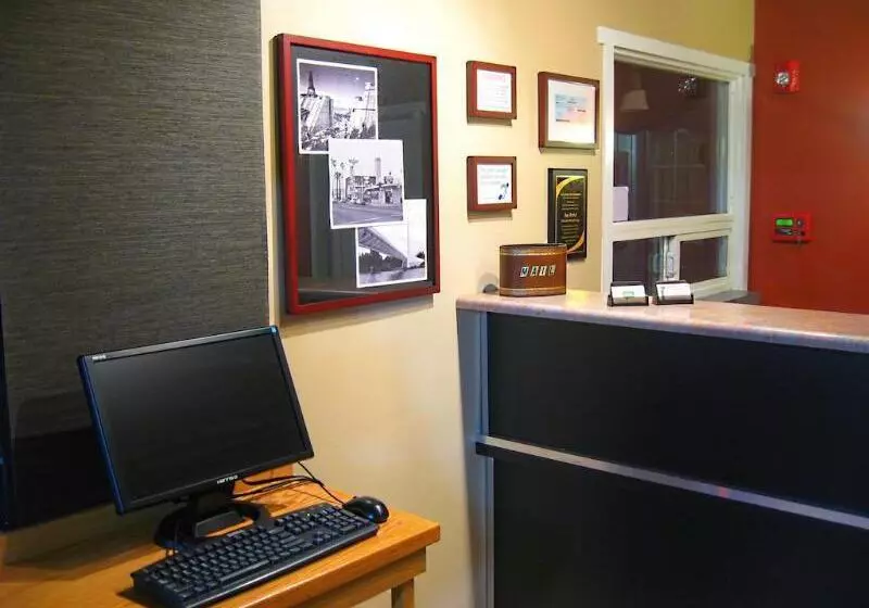 Motelli Thunderbird Lodge