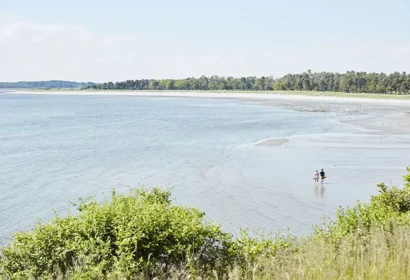 אתר נופש Black Point Inn