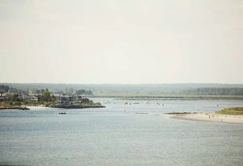 אתר נופש Black Point Inn