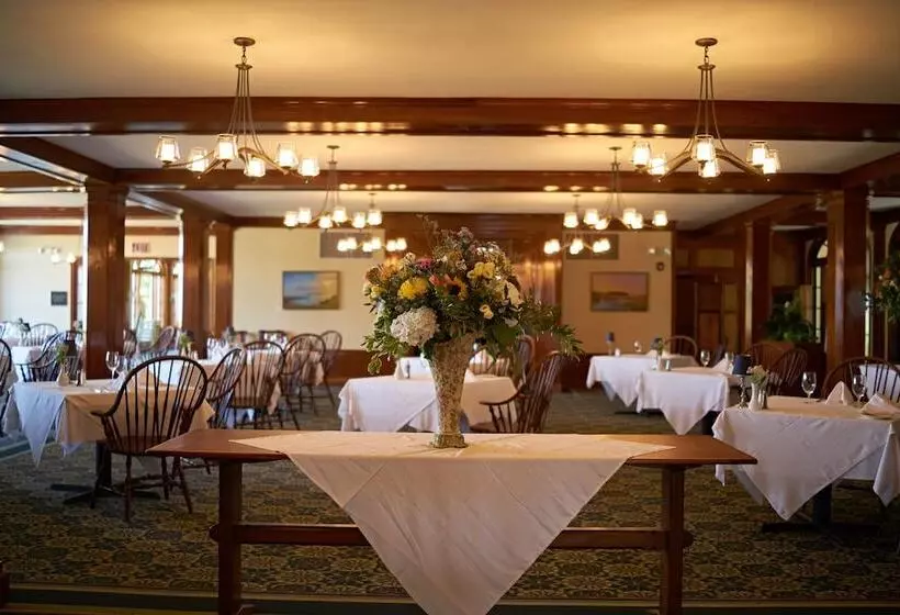 אתר נופש Black Point Inn