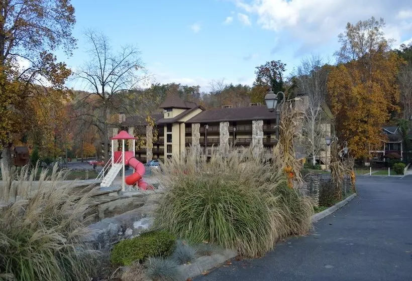 Курорт Brookside Lodge