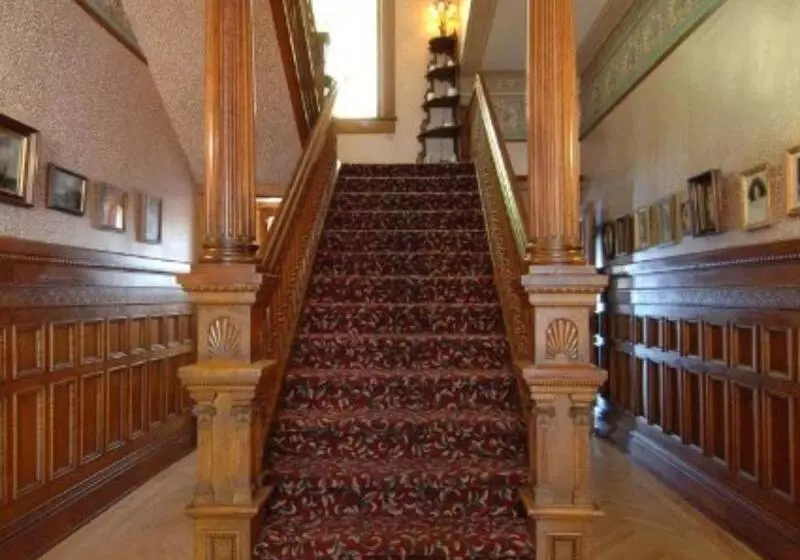 هتل Amsterdam's Curry Mansion Inn