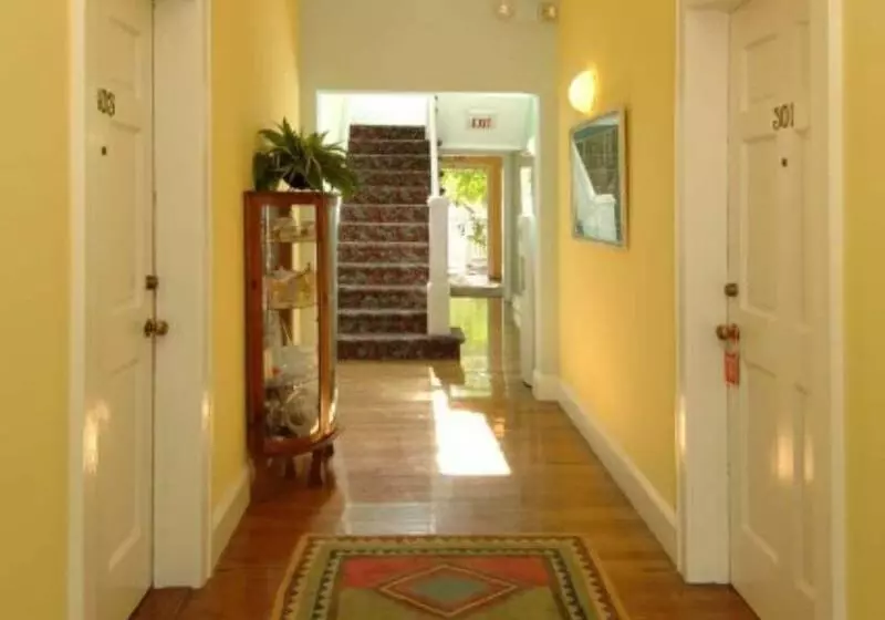 هتل Amsterdam's Curry Mansion Inn