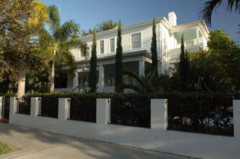 هتل Amsterdam's Curry Mansion Inn