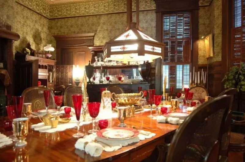 هتل Amsterdam's Curry Mansion Inn